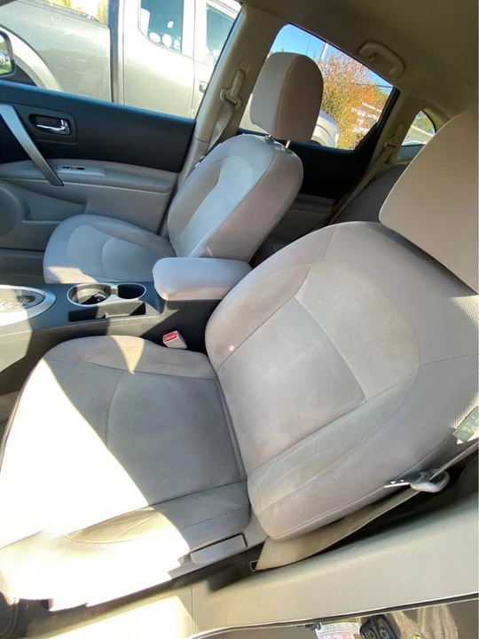 2010 Nissan Rogue - Image 9 of 11