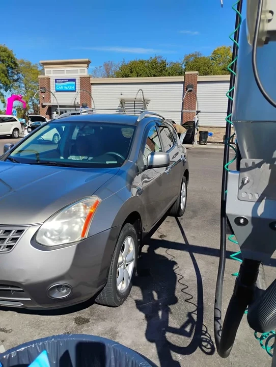 2010 Nissan Rogue - Image 10 of 12