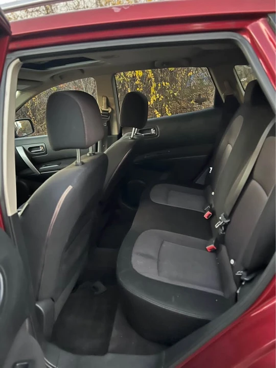2010 Nissan Rogue - Image 8 of 12
