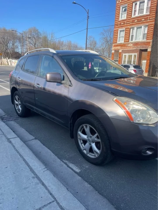 2010 Nissan Rogue - Image 2 of 6