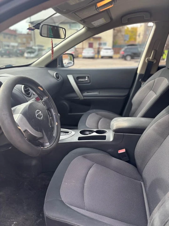 2010 Nissan Rogue - Image 6 of 9