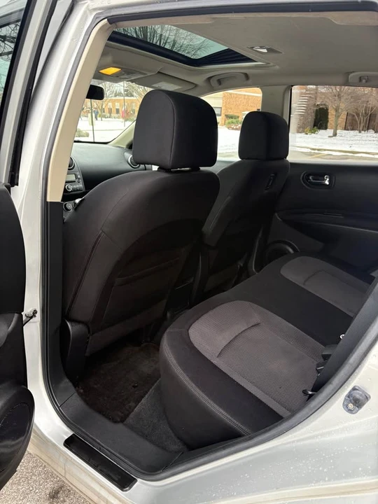 2010 Nissan Rogue - Image 12 of 18