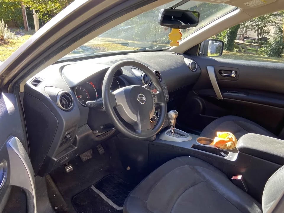 2010 Nissan Rogue - Image 5 of 10