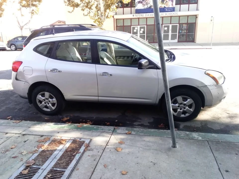 2010 Nissan Rogue - Image 3 of 7