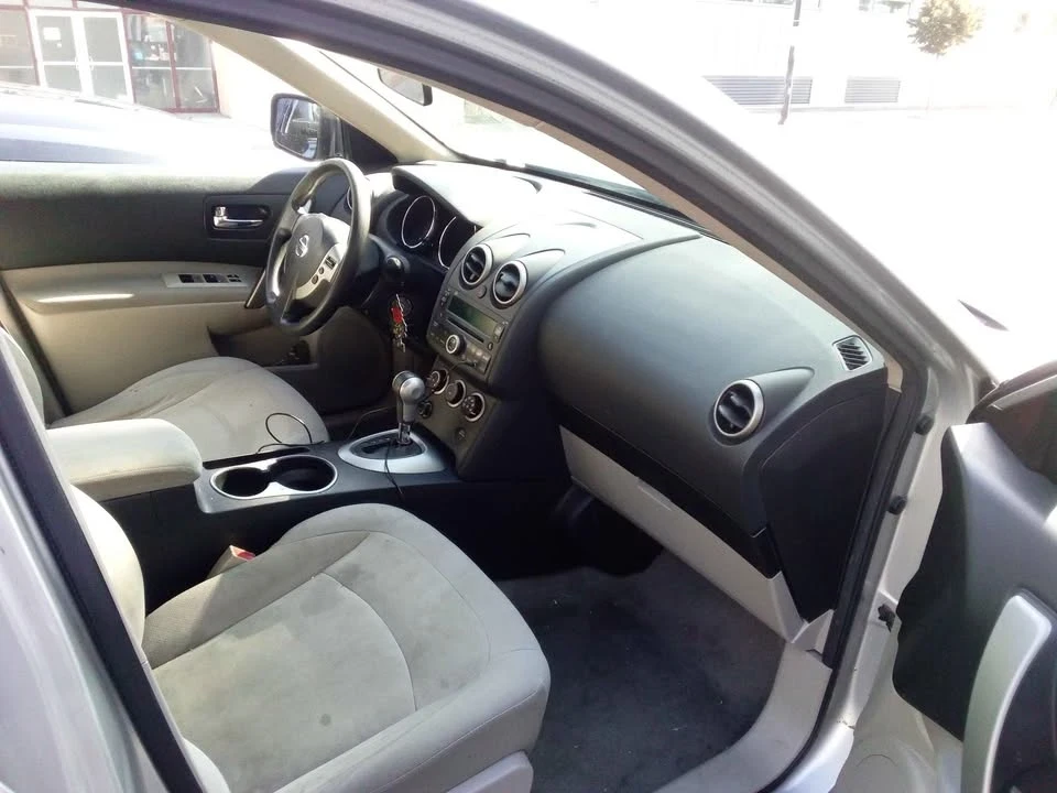 2010 Nissan Rogue - Image 4 of 7