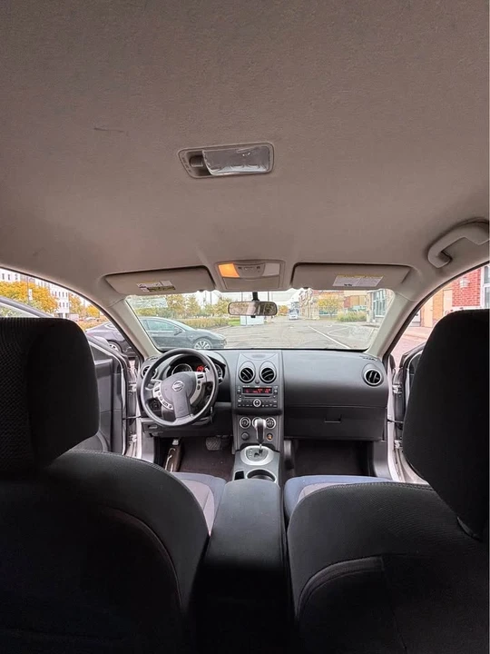 2010 Nissan Rogue - Image 11 of 18