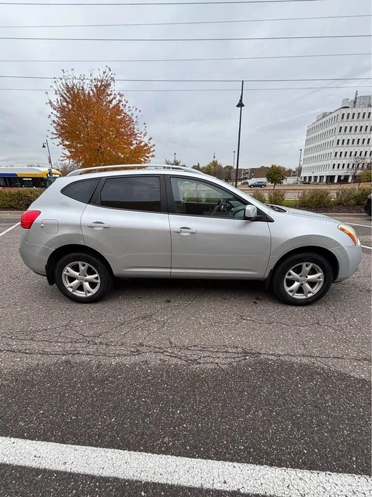 2010 Nissan Rogue - Image 7 of 18