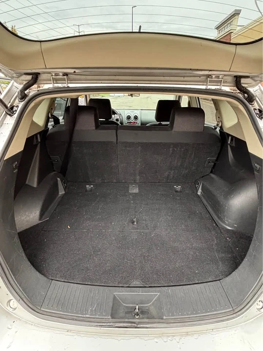 2010 Nissan Rogue - Image 14 of 18