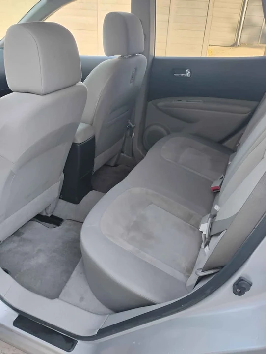 2010 Nissan Rogue - Image 10 of 12