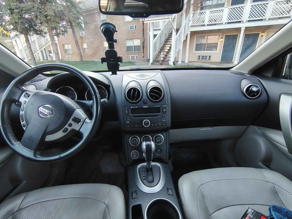 2010 Nissan Rogue - Image 3 of 6