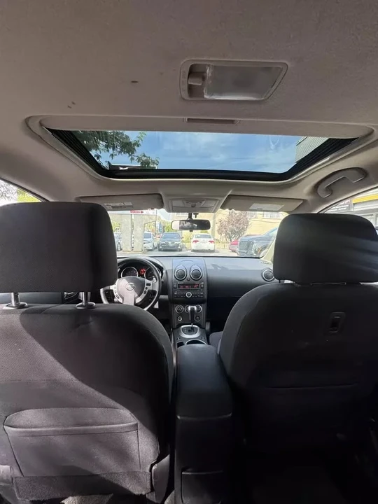 2010 Nissan Rogue - Image 8 of 14