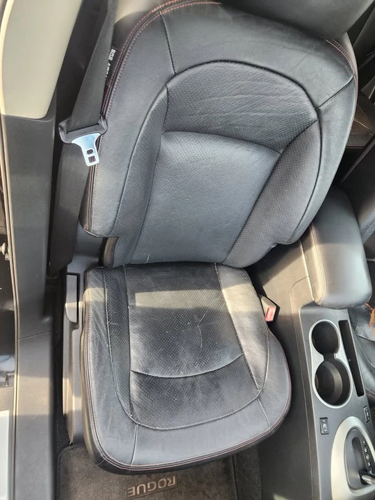 2010 Nissan Rogue - Image 6 of 10