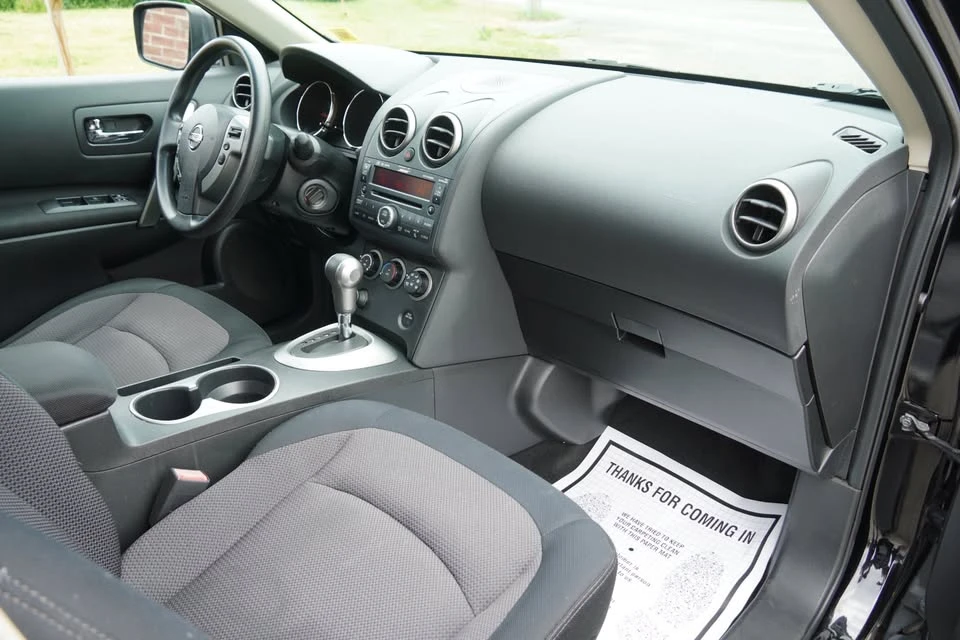 2010 Nissan Rogue - Image 15 of 20