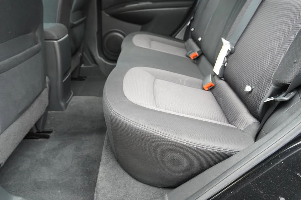 2010 Nissan Rogue - Image 13 of 20