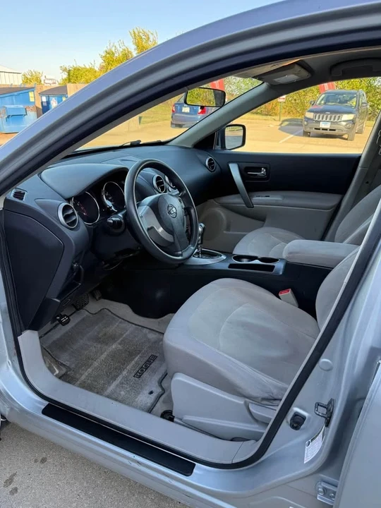 2010 Nissan Rogue - Image 12 of 16