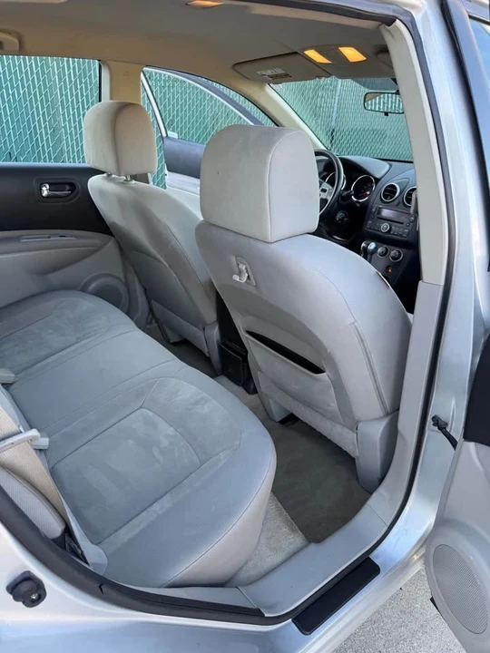 2010 Nissan Rogue - Image 13 of 16