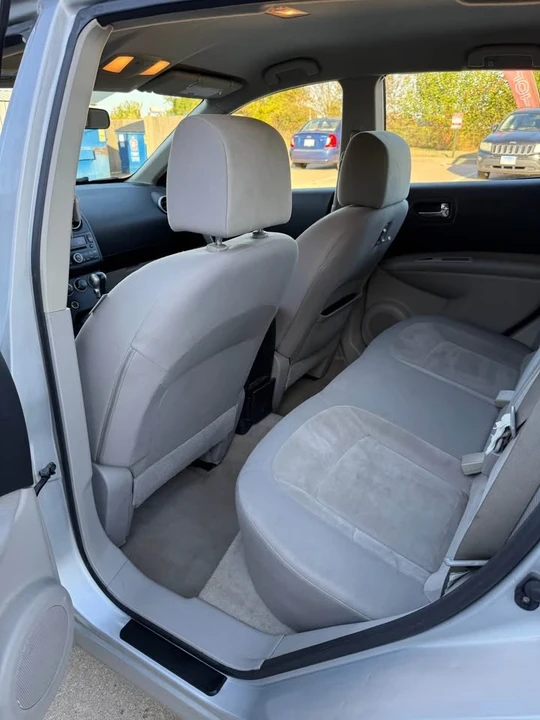 2010 Nissan Rogue - Image 14 of 16