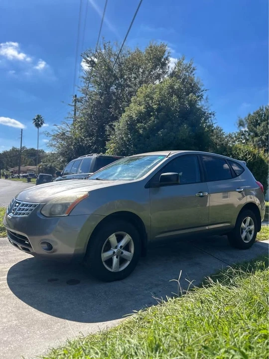 2010 Nissan Rogue - Image 2 of 9