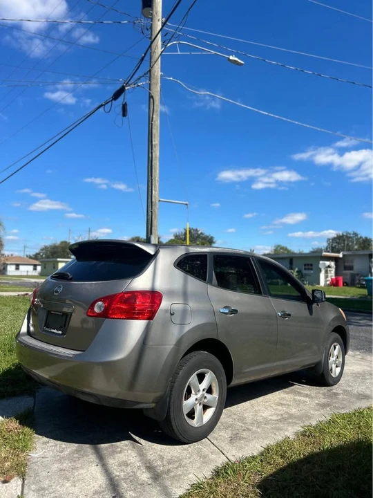 2010 Nissan Rogue - Image 2 of 7