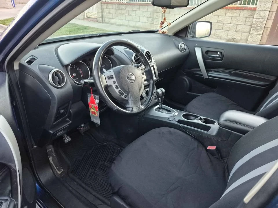 2010 Nissan Rogue - Image 8 of 9