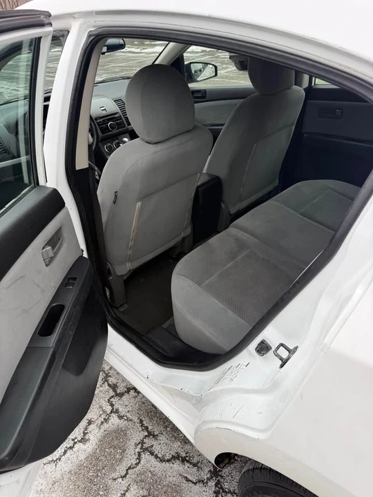 2010 Nissan Sentra 6th Gen - Image 9 of 11