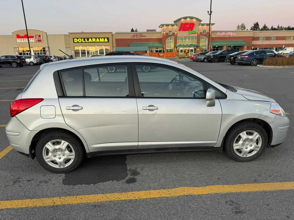 2010 Nissan Versa - Image 3 of 8