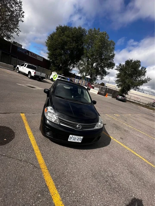 2010 Nissan Versa - Image 2 of 13
