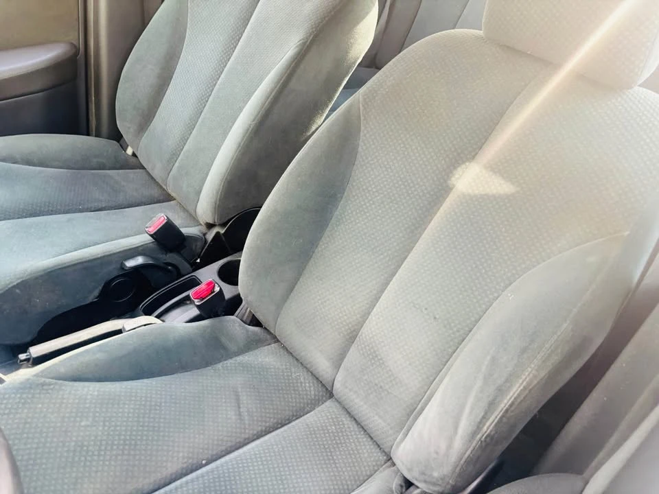 2010 Nissan Versa - Image 12 of 13