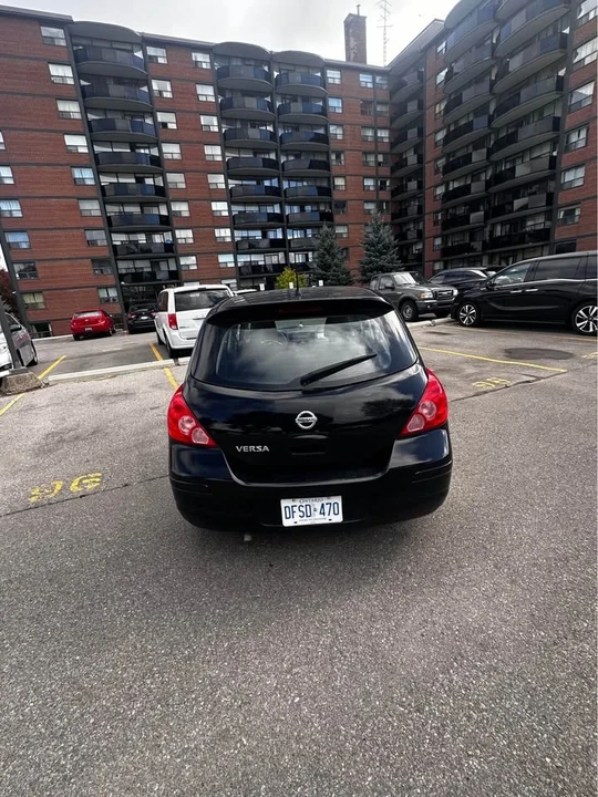 2010 Nissan Versa - Image 12 of 13