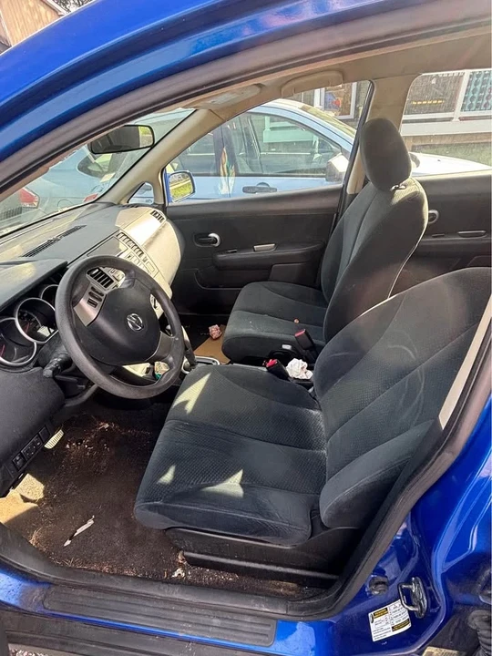 2010 Nissan Versa - Image 5 of 6