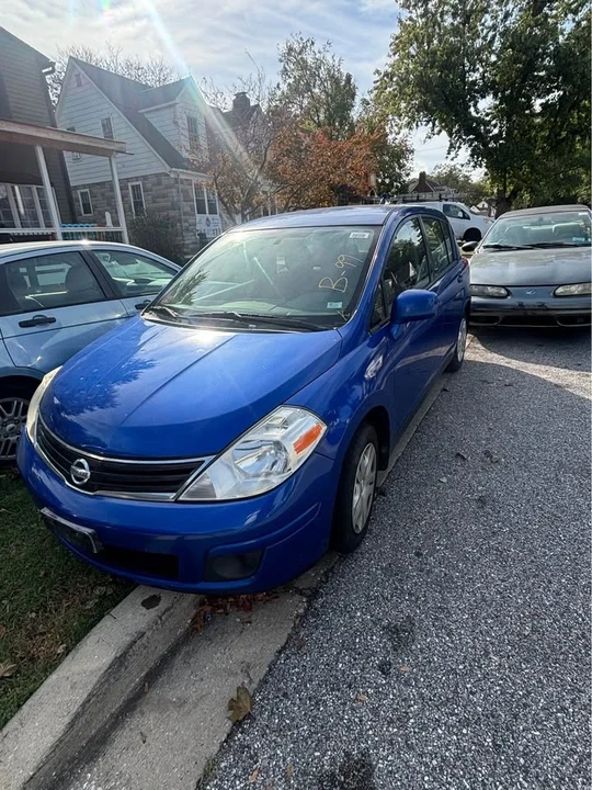 2010 Nissan Versa - Image 4 of 6