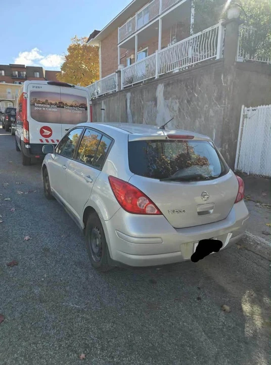 2010 Nissan Versa - Image 4 of 6