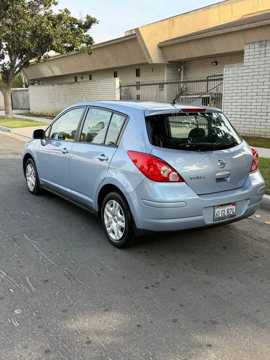 2010 Nissan Versa - Image 7 of 7