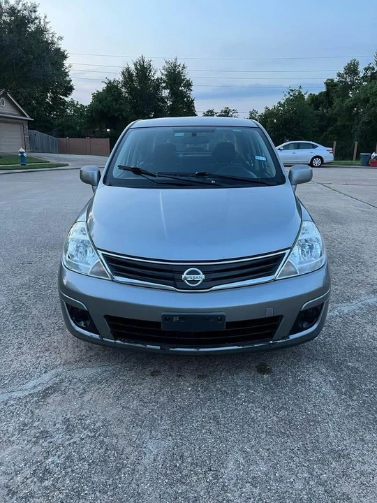 2010 Nissan Versa - Image 3 of 8