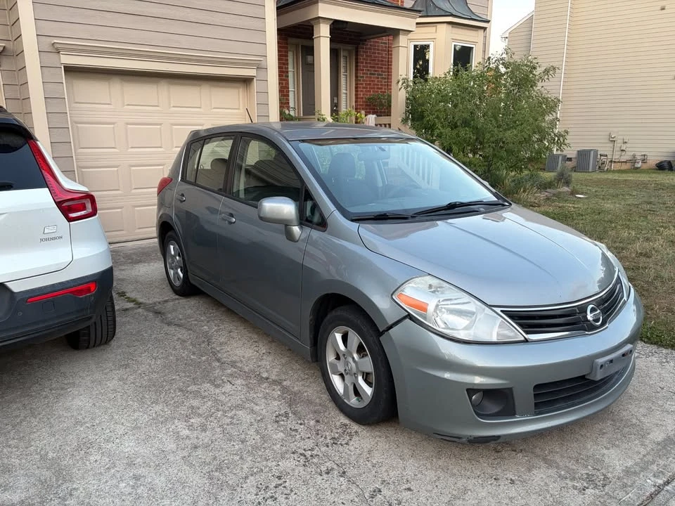 2010 Nissan Versa - Image 3 of 13