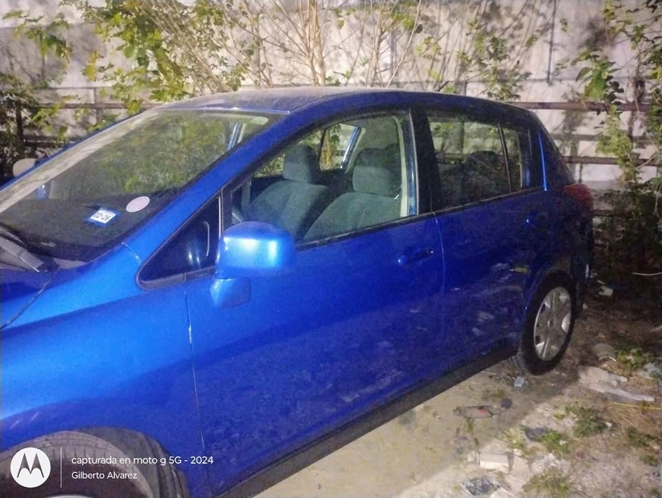 2010 Nissan Versa - Image 4 of 8