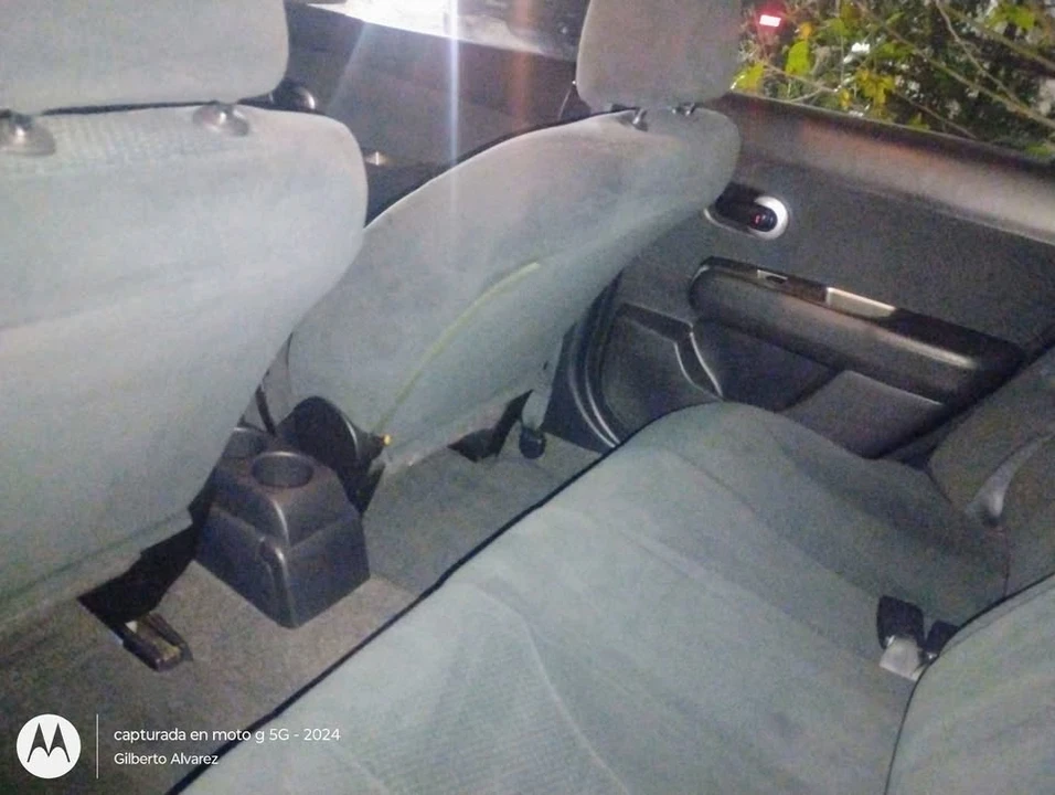 2010 Nissan Versa - Image 8 of 8