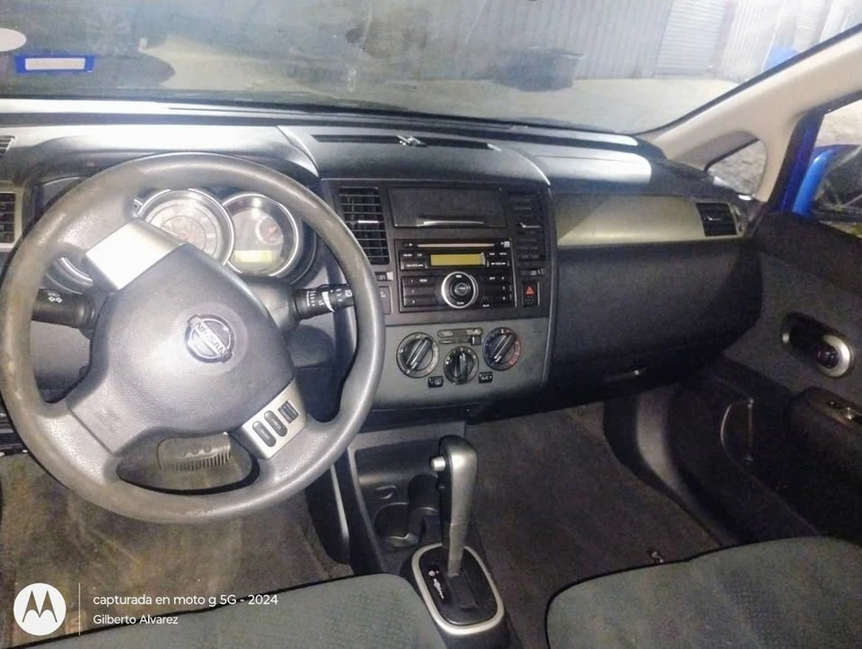 2010 Nissan Versa - Image 7 of 8