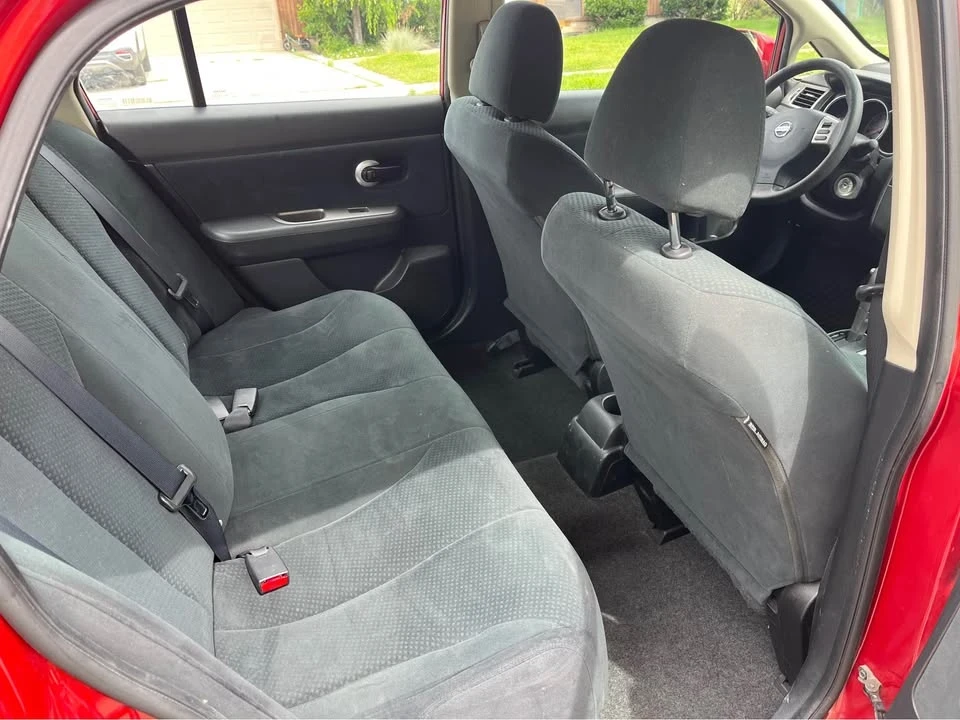 2010 Nissan Versa - Image 5 of 5