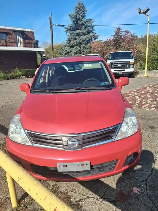 2010 Nissan Versa - Image 6 of 9
