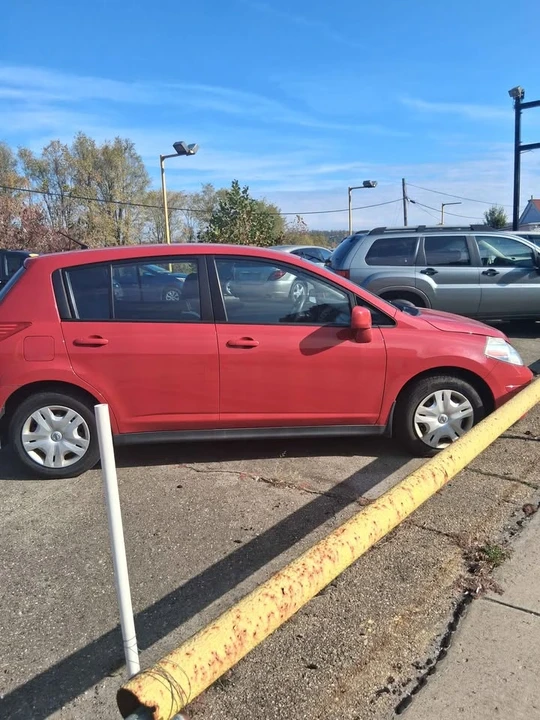 2010 Nissan Versa - Image 5 of 9