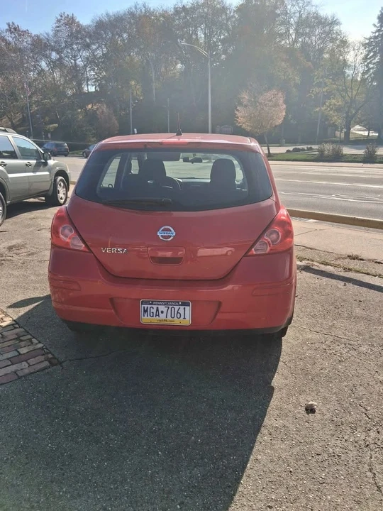 2010 Nissan Versa - Image 3 of 9