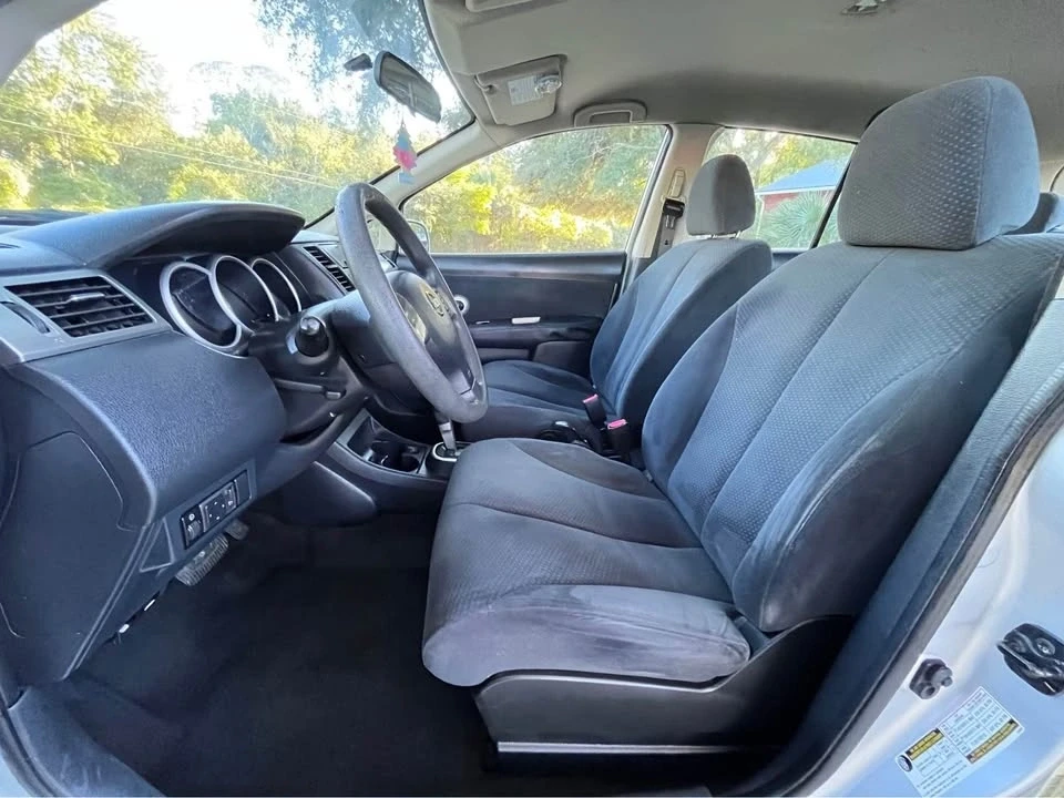 2010 Nissan Versa - Image 10 of 14