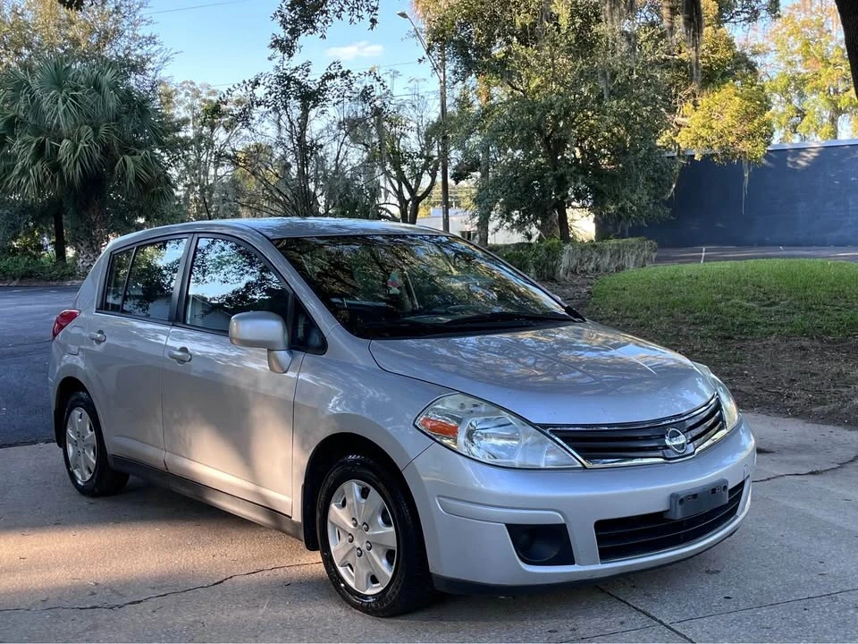 2010 Nissan Versa - Image 4 of 14