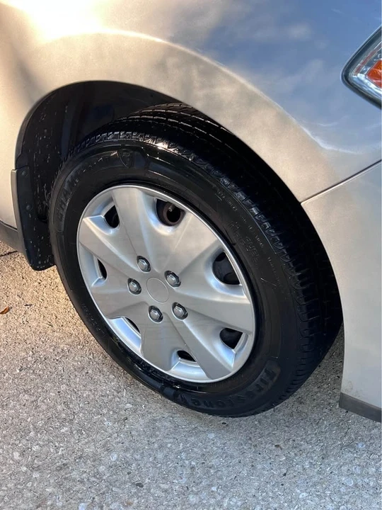 2010 Nissan Versa - Image 14 of 14