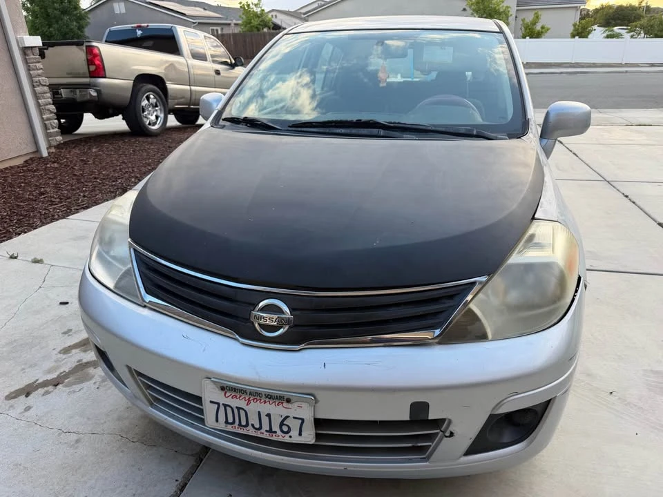 2010 Nissan Versa - Image 2 of 5