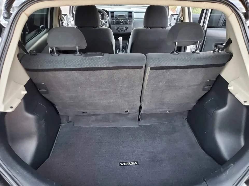 2010 Nissan Versa - Image 14 of 18