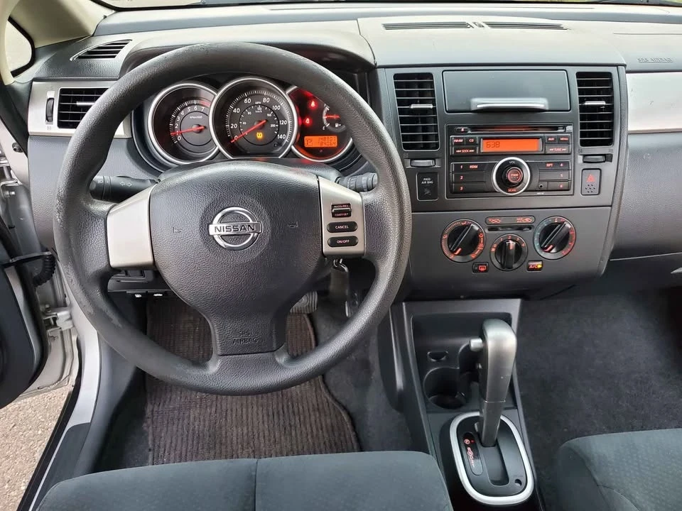 2010 Nissan Versa - Image 16 of 18
