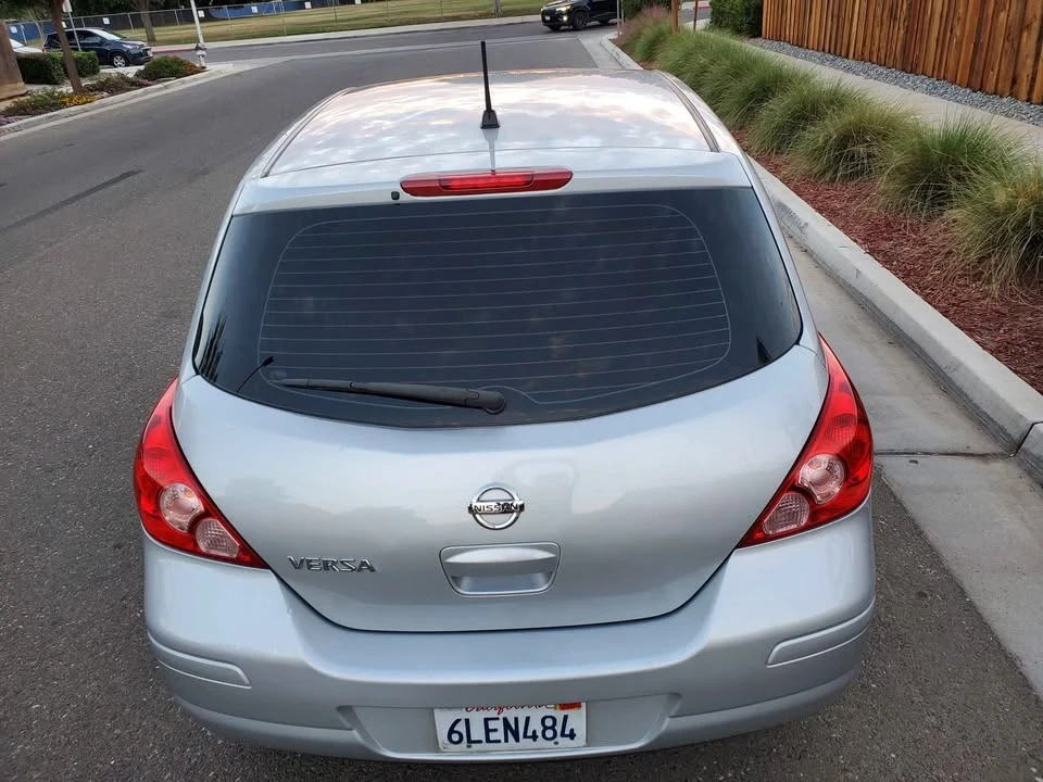 2010 Nissan Versa - Image 6 of 18