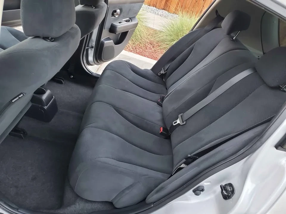 2010 Nissan Versa - Image 12 of 18